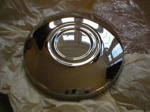 HILLMAN HUNTER MK1 BRAND NEW GENUINE HILLMAN NOS HUB CAPS X 4 (FREE UK POST) - Picture 1 of 4