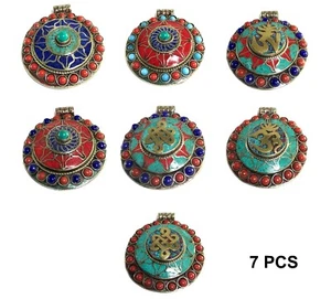Lote al por mayor de 7 piezas colgantes de plata tibetana Om nudo incrustación de piedra relleno Nepal de 2" - Imagen 1 de 9