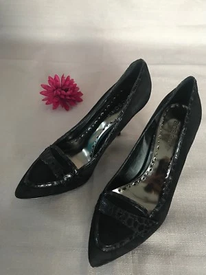 Zapatos de salón BCBG GIRLS 9,5 - 39 1/2 de cuero gamuza negro punta alta Foto 1 de 4