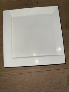 SET (2) Maxwell & Williams WHITE BASICS ZiiZ DINNER PLATE SQUARE by MATT GUTHRIE - Picture 1 of 4