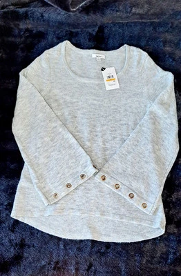 New Kensie Women’s Size Small Pullover Gray Knit Sweater NWT Bell Sleeve Soft - Image 1 of 4