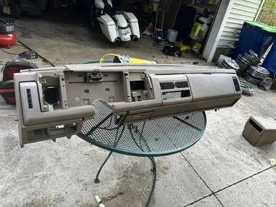 Chevrolet Silverado GMC Sierra Dash C1500 K1500 1988-94 marrón/marrón Foto 1 de 4