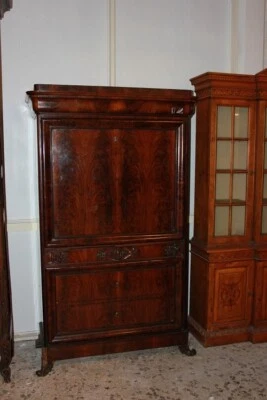 Grande secretaire Biedermeier della seconda metà del 1800 in piuma di mogano - Immagine 1 di 4