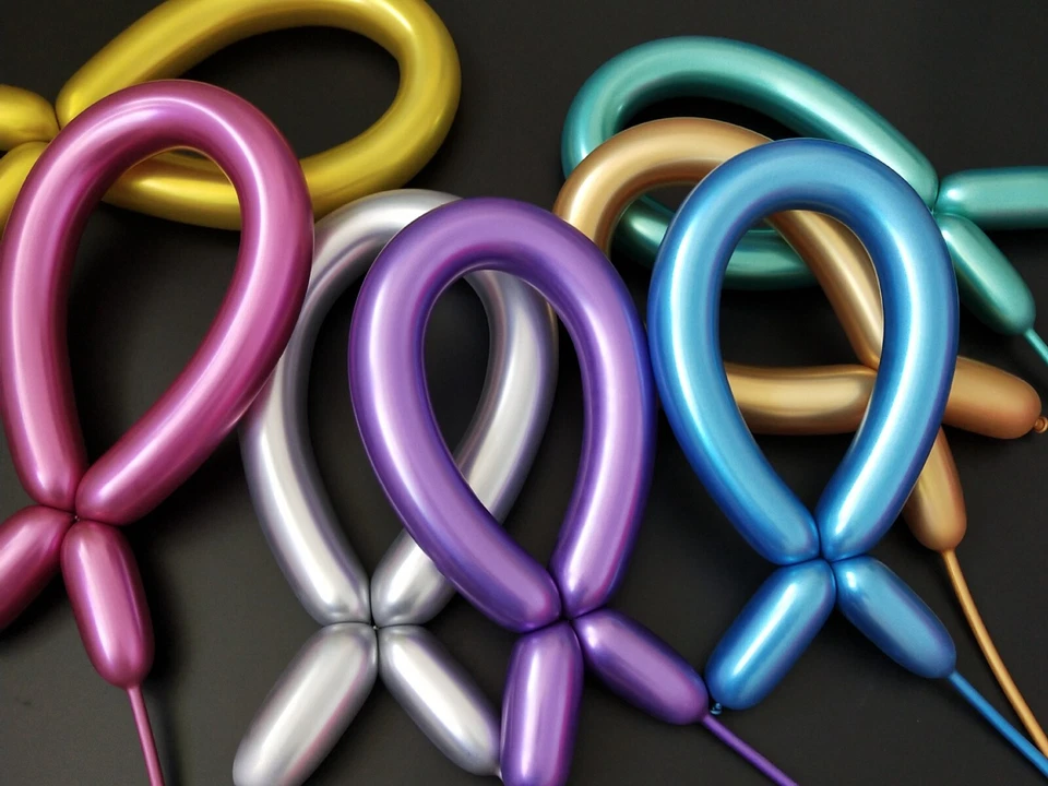 25Pcs 1.8gram Mixed Color Metallic Magic Long Animal Tying Twist Latex Balloons - Image 1 of 4