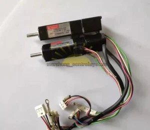 ONE Servomotore usato Sanyo DENKI P50B02002DXS28 - Foto 1 di 1