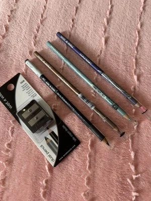 LOT OF 4 ~ Wet n Wild Color Icon Eye Liner Pencils & 1 Dual Pencil Sharpener NEW - Image 1 of 4