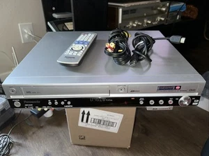 Panasonic DMR-ES45V DVD VCR Combo Recorder w/Remote, HDMI AV - Picture 1 of 15