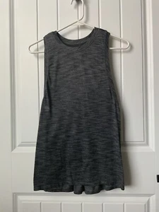 Lululemon Black and Gray Mesh Back Attached Sports Bra Tank Top Women's Size 6 - Picture 1 of 3
