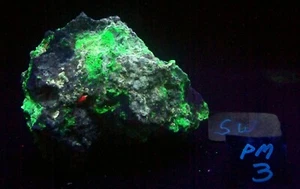 Fluoreszierender Willemit Calcit und Fluorit Purple Passion Mine PM3 - Bild 1 von 9