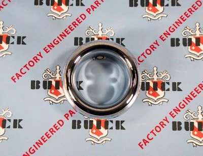 Buick Super & Roadmaster 1949 guardabarros delantero ojo de buey. Ventiport. OEM #1338439 Foto 1 de 3