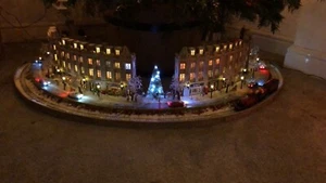 Model Train Diorama Christmas OO Gauge 1:76 Layout - Picture 1 of 24