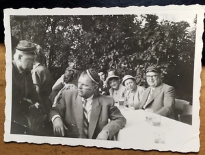 Conexión de estudiantes en el jardín con mujeres - Nombre Bisplinghoff / Foto - Imagen 1 de 2