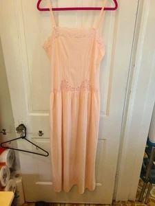 vintage gossard artemis gown slip sleepwear Size medium peach color w/ - Picture 1 of 13