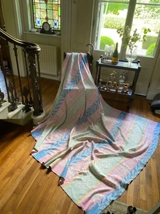V Large Vintage Patterned Wool Blanket Chunky Granny Camper Van #cottagecore - Picture 1 of 16