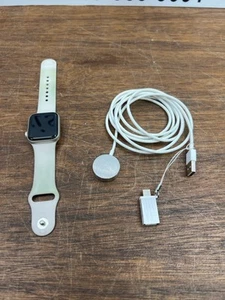 APPLE WATCH SE 2ND GEN - A2727 (H10000405) - Photo 1 sur 4