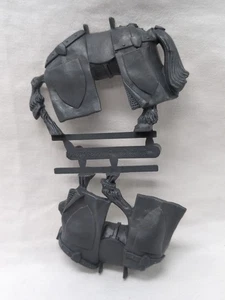 2003 Bretonnia Knights Of The Realm Horse (2) Bits Pieces  - Bild 1 von 3