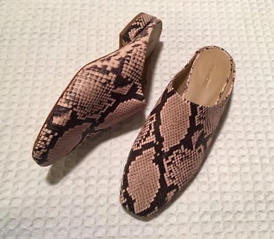 Sandalias planas POUR LA VICTOIRE Sebina Slides Mules $245 rubor 10 Foto 1 de 4