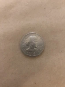 1979 Susan B Anthony One Dollar U.S. Coin - Picture 1 of 2