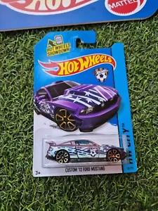 Hot Wheels HW City (2013) Purple Custom '12 Ford Mustang Car 18/250 Purple LONG - Picture 1 of 1