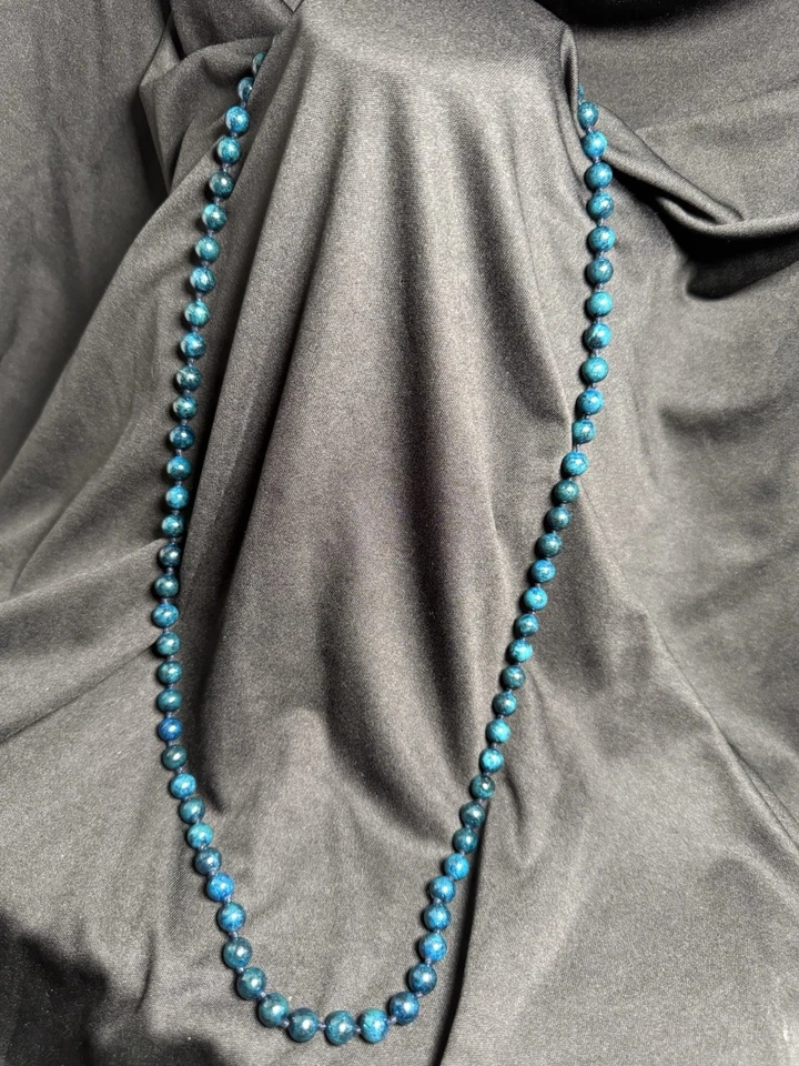 Collar sin fin con cuentas azul verde azulado anudado a mano - 60,8 g - ¿Crisocola? 💙 30”  Foto 1 de 4