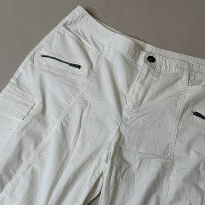 Pantalones Cortos Carga Style & Co Mujer’s Plus Blanco Bermudas Ligeros Talla 16 Foto 1 de 4
