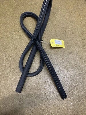 Dodge Caravan 2001-2007 cuarto trasero izquierdo vidrio sello de resistencia OEM L16 Foto 1 de 2