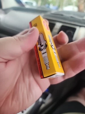 NGK Resistor Spark Plug BPR6EFS-15 - Image 1 of 4