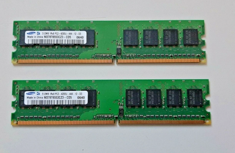 DDR2 PC2-4200 533MHz CL4 1GB (2 x 512MB) Samsung mod. M378T6553CZ3-CD5 - Immagine 1 di 1