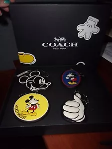 Coach X Disney Mickey Bolso Colgante Cuero Dije Edición Limitada Set 4 F59882 - Imagen 1 de 2
