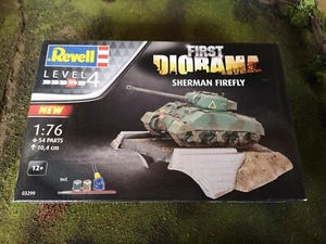 Revell Models 1:76 Scale First Diorama Set Sherman Firefly - Picture 1 of 1