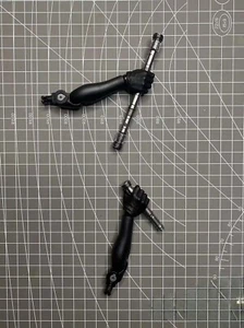 HotToys HT DX17 1/6 Scale Star Wars Darth Maul Arm Model - Picture 1 of 3