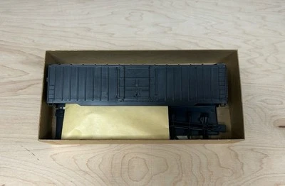 HO Athearn Blue Box 50’ Outside Braced Boxcar Undecorated Kit 1336 NIB - Image 1 of 2
