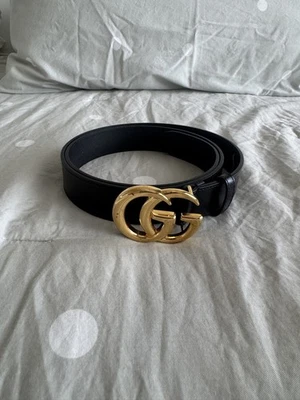 Cinturón Gucci GG Marmont Ancho Cuero Negro Talla 40 Foto 1 de 4
