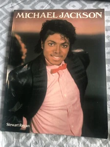 Michael Jackson (ISBN #:0517456214); Autor: Stewart Regan - Bild 1 von 9