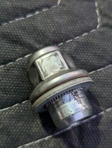 OEM Toyota Lug Nut M12x1.5 Tacoma Sienna Camry Avalon Corolla Solara - Picture 1 of 2