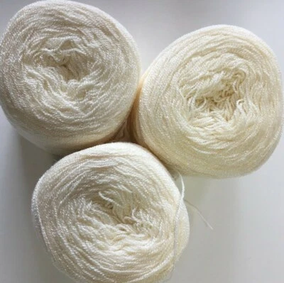 Hilo de encaje color cristal 09-crema. Rayón acrílico. 900 yardas por bola. 1 lote de 3. Foto 1 de 3