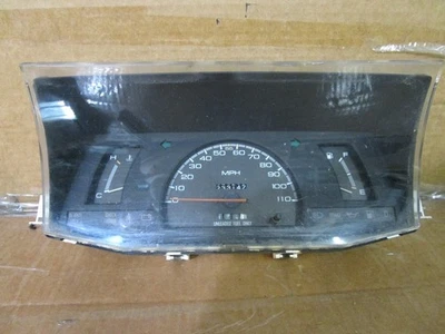 Cuadro de instrumentos velocímetro camioneta Isuzu 88 89 90 233 k millas 8943317750 Foto 1 de 3
