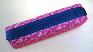 Knitting Tool Soft flat Carrying case/pouch with Zipper - Museum Item -  Red - Picture 1 of 2