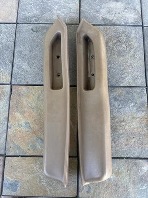 Chevy S10 Blazer 1986-1994 GMC S15 Jimmy conductor pasajero puerta reposabrazos bronceado Foto 1 de 4