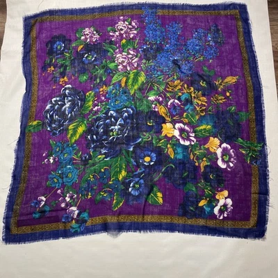 Bufanda de Lana Oscar De La Renta Azul Púrpura Floral Flecos Diseñador Cuadrada De Colección Foto 1 de 4