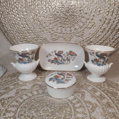 Juego de 5 piezas de tocador vintage de porcelana de hueso fino Wedgwood Kutani grúa patrón usado en excelente estado Foto 1 de 4