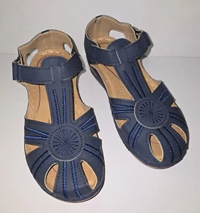 Womans/girls Casual Sandel Sz8.5 (DD3) - Picture 1 of 4