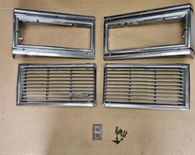 Oldsmobile Delta 88 Grill Grill 1982 1983 1984 Foto 1 de 4