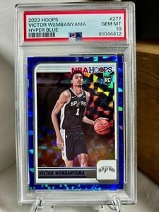 2023-24 Panini NBA Hoops Rookies #277 Victor Wembanyama Hyper Blue RC PSA 10 - Bild 1 von 2