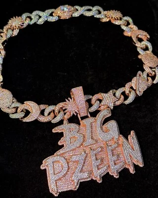 Cadena cubana y helada personalizada "BIG PZEEN" en VVS moissanita chapado en oro rosa Foto 1 de 4