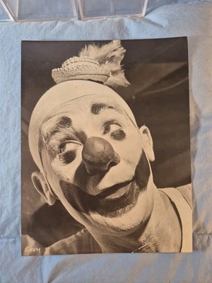 Винтажное фото для прессы цирковой клоун PAUL JUNG B&W Ringling Bros. Barnum Bailey - Изображение 1 из 3