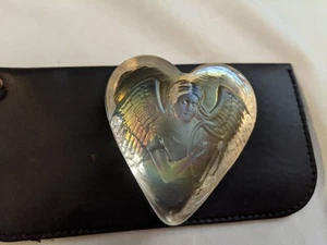 Vtg. ROBERT HELD Art Glass Paperweight Iridescent Heart Angel Signed RHAG 2000 - Picture 1 of 4