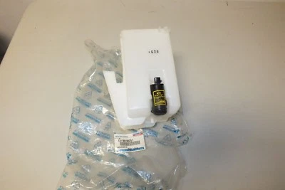 OEM NEW 97-03 DAEWOO NUBIRA SEDAN WINDSHIELD WASHER RESERVOIR 96190251 #143 - Image 1 of 4