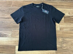 NEW WITH TAGS Men’s Vineyard Vines Black T-Shirt Large Pocket Colored Shirt - Picture 1 of 4