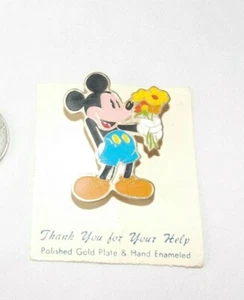 VINTAGE ENAMEL PIN DISNEY MICKEY MOUSE W/BOUQUET OF FLOWERS - Picture 1 of 8